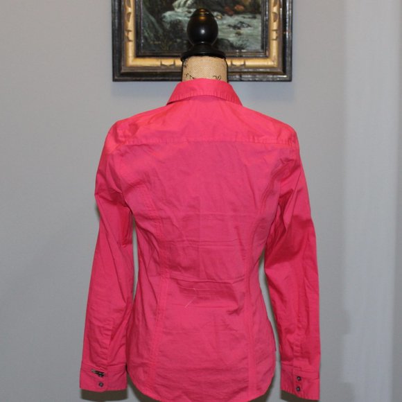 Express The Essential Shirt - Picture 10 of 14